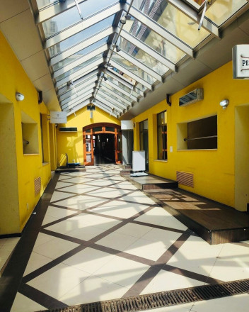 Na predaj obchodný priestor vo vyhľadávanej lokalite v centre  Bratislavy TOP - fotografia 1
