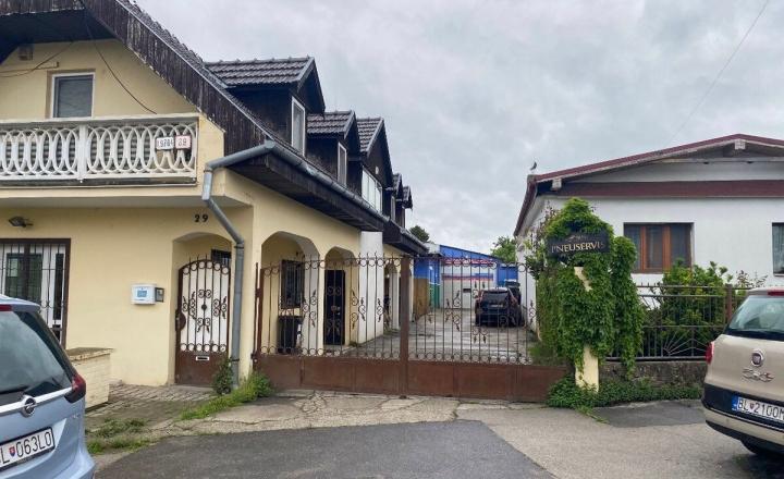 Prenájom vykurovanej haly – Bratislava, Nákovná ulica - fotografia 1