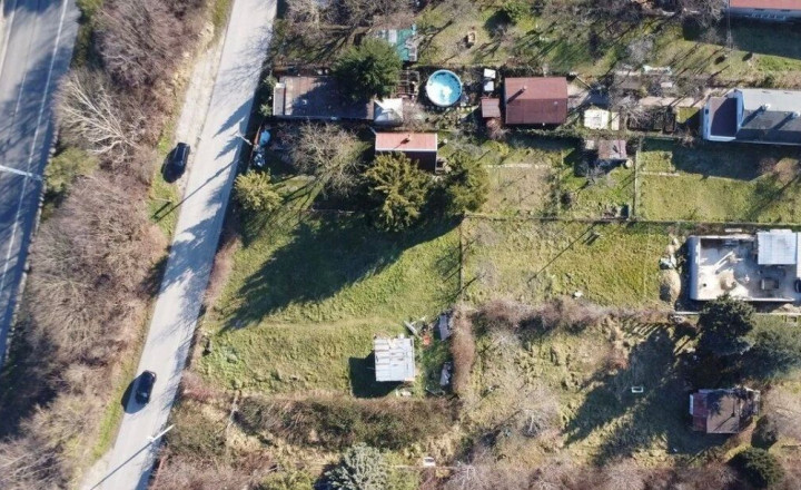 Na predaj investičný stavebný pozemok s projektom polyfunkčnej budovy - Bratislava IV