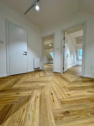 Na prenájom 28 m2 novo-zrekonštruované klimatizované administratívne priestory v Centre Trenčína - fotografia 3