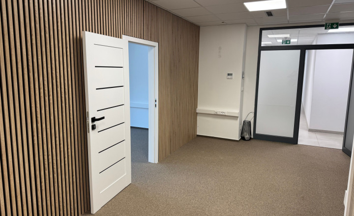 Kancelária 64,40m2 s vlastnou kuchynkou, toaletou a parkovaním pri Prezidentskom paláci, Metropolitan Star - fotografia 1