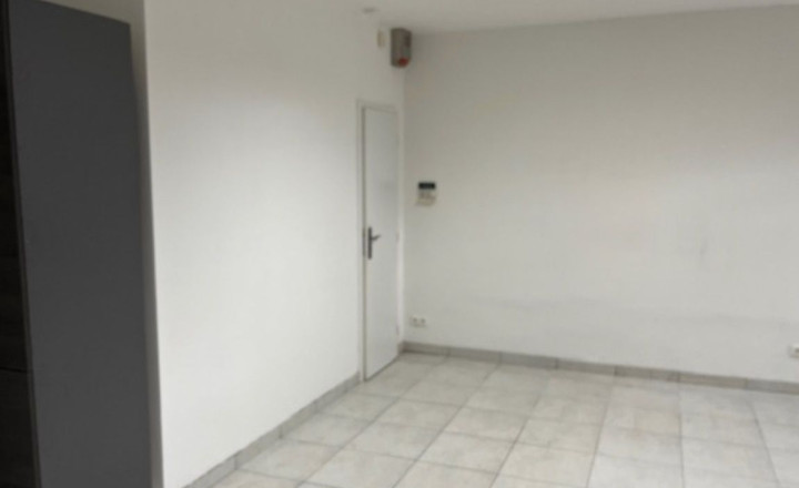 Komerčné priestory na predaj - Na Piesku, Bratislava II  - fotografia 1