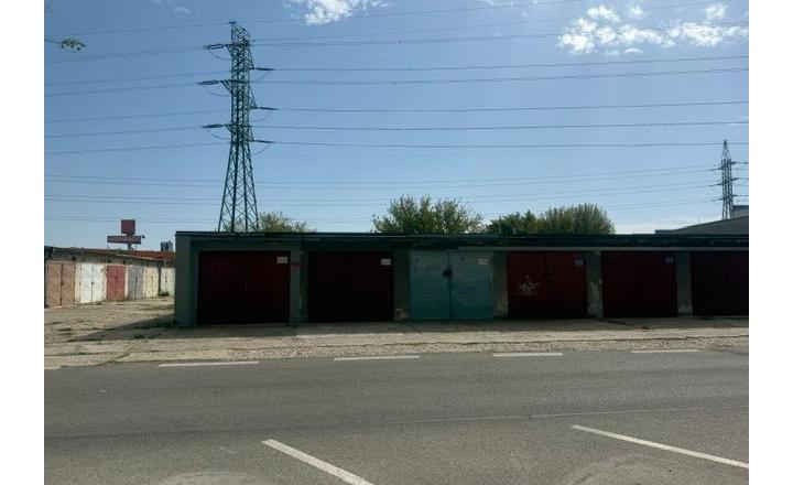 Samostatná garáž s elektrinou na predaj - Ružinov