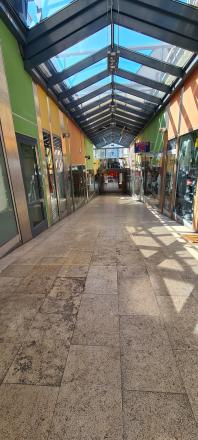 Obchodný priestor v pasáži 23,07m2 - predajňa, showroom, klientske centrum, Obchodná, BAI - fotografia 5