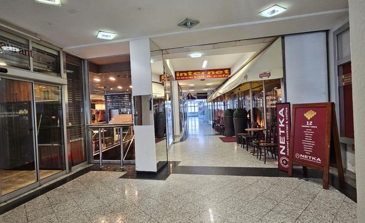 Obchodné priestory v pasáži na Obchodnej ulici, BA1 vhodné na predajňu, showroom, klientske centrum - fotografia 5