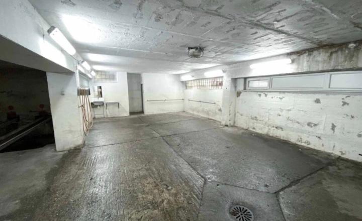 Na prenájom suchá a udržiavaná garáž (18 m²) v uzavretom garážovom komplexe, BA II TOP - fotografia 3
