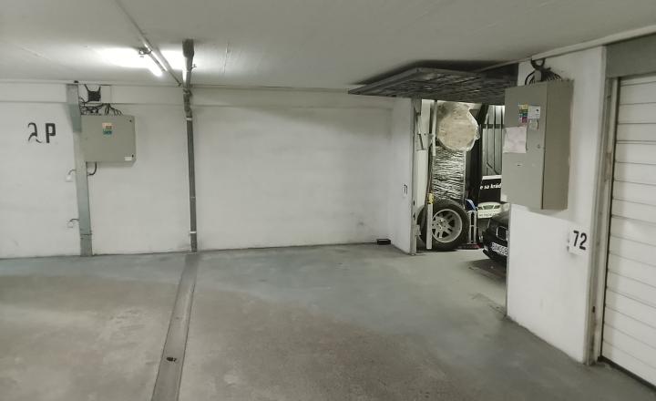Na predaj veľká samostatná garáž s výmerou 22 m² - Bratislava V - fotografia 2