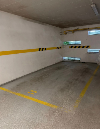 Na predaj garážové státie s výmerou 18 m2