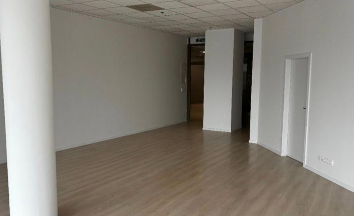 Na prenájom svetlý, vzdušný a variabilný priestor s výmerou 91,64 m2 - fotografia 1