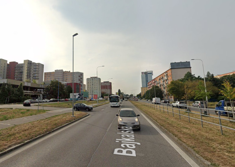 Polyfunkčný objekt s parkovaním a pozemkom na PREDAJ, Bratislava II