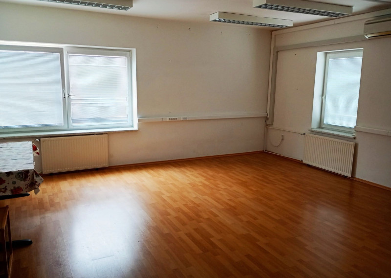 Na prenájom administratívne priestory – Stupava, centrum