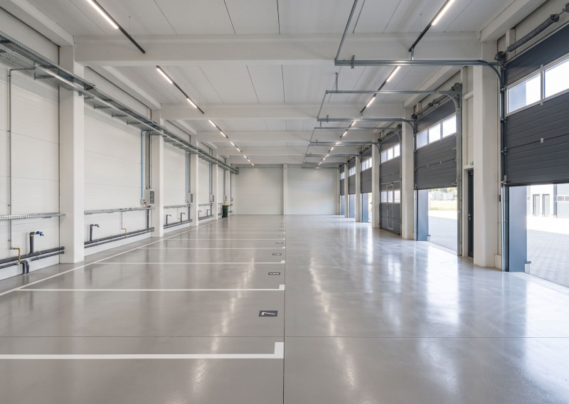 Na prenájom hala, vajnorská ul. – 600 m² – možnosť deliť, TOP