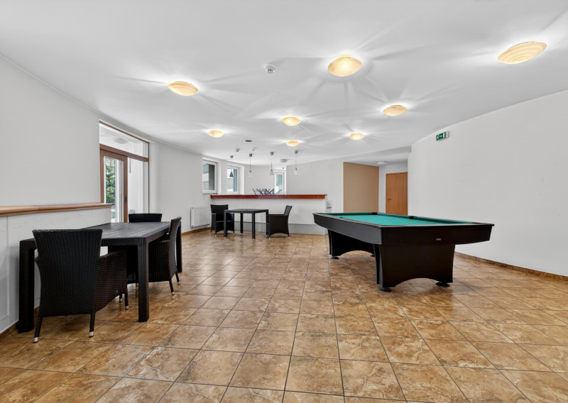 Priestor s terasou vhodný na kanceláriu, služby či klientske centrum, 107m2, Plynárenská-Ružinov